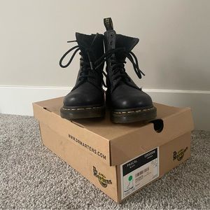 Dr Marten’s Pascal Leather Boots! US size 5! Excellent condition